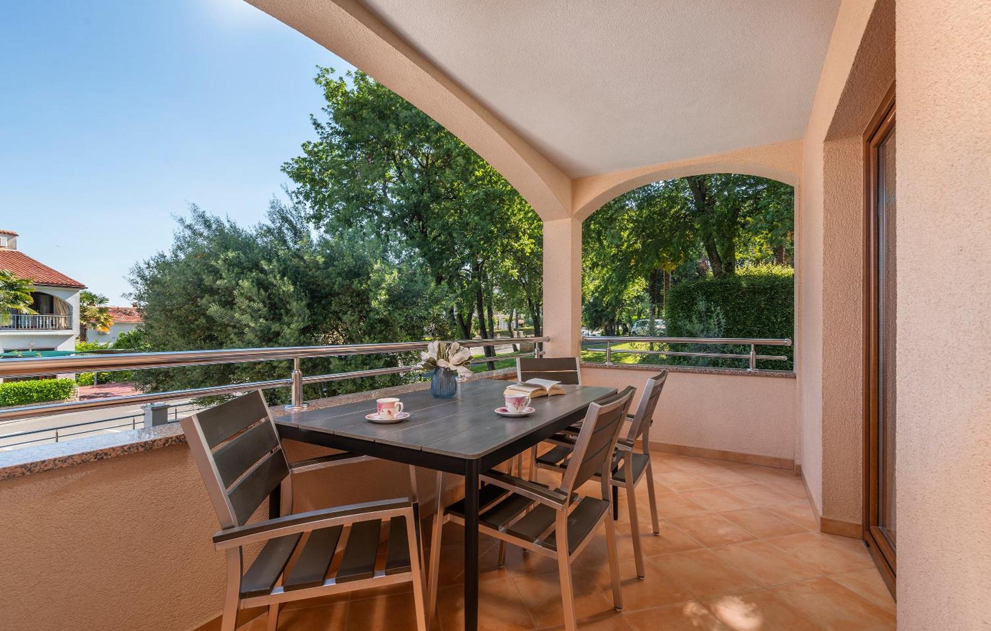 Apartments Villa Ana Poreč Exteriör bild