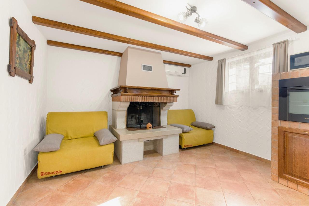 Apartments Villa Ana Poreč Exteriör bild