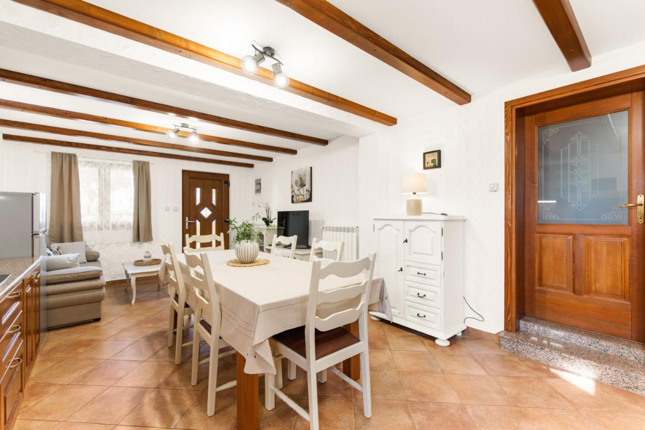 Apartments Villa Ana Poreč Exteriör bild