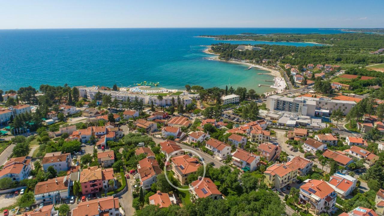 Apartments Villa Ana Poreč Exteriör bild